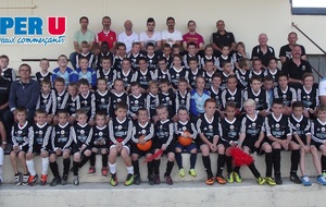 Remise des maillots et shorts du groupement